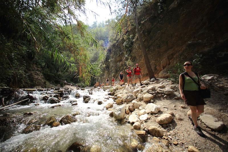 especialistas-senderismo-para-empresas